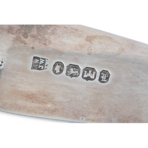 52 - A pair of early Victorian provincial silver fiddle pattern fish servers by Robert Williams & Sons, w... 