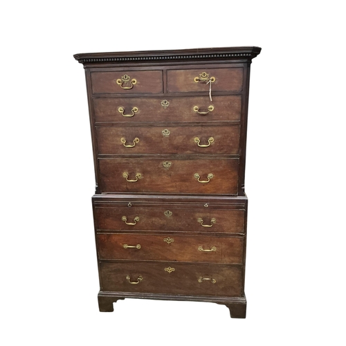 2085 - A George III mahogany chest on chest, width 115cm, depth 61cm, height 184cm