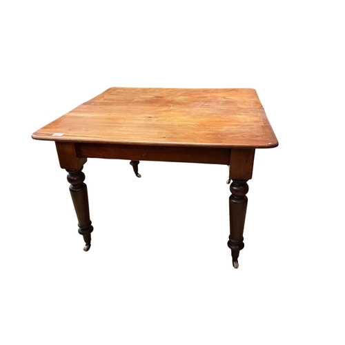 2087 - A Victorian pine extending dining table, width 103cm, 145cm extended, depth 104cm, height 70cm (one ... 