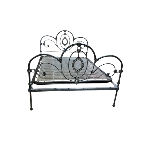 2114 - A wrought iron king size bed frame, length 212cm, width 153cm, height 127cm