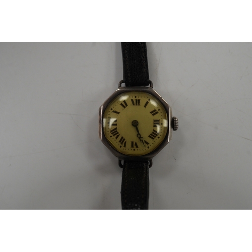 2990 - A lady's 9ct gold Rolex manual wind wrist watch, with Arabic dial and Prima movement, case back numb... 