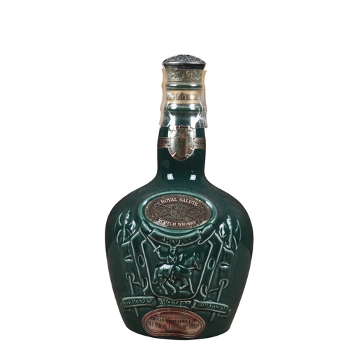 314 - Chivas Royal Salute 21 Year Old Blended Scotch Whisky, presented in a Spode ceramic flagon with velv... 
