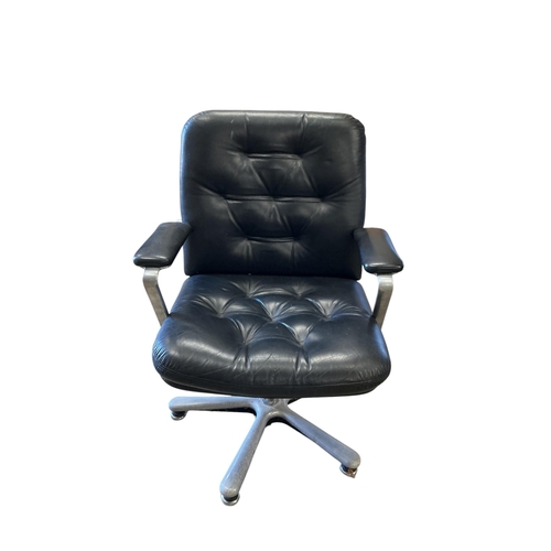Lot 1032      