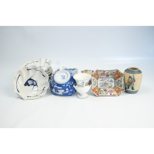 75 - An Assortment of Chinese and Japanese Porcelain ItemsAn assortment of Chinese and Japanese porcela... 