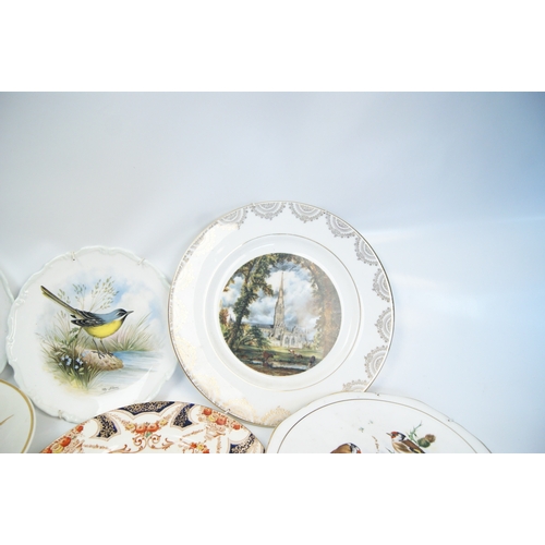 95 - A Collection of Decorative Ceramic Cabinet Plates and a Shallow BowlA collection of decorative cer... 