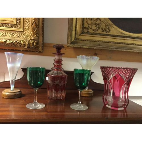 102 - A small quantity of glass,
to include decanter and stoppers, flashed vase, pair green glasses etc -