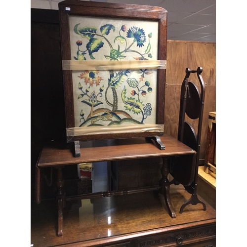370 - A small group of furniture,
including Edwardian oak firescreen, folding cake stand and a sofa style ... 