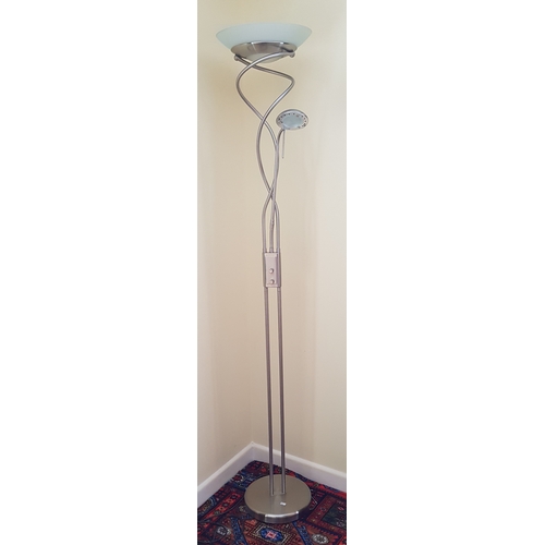 253 - A modern uplighter, 
with adjustable reading arm -