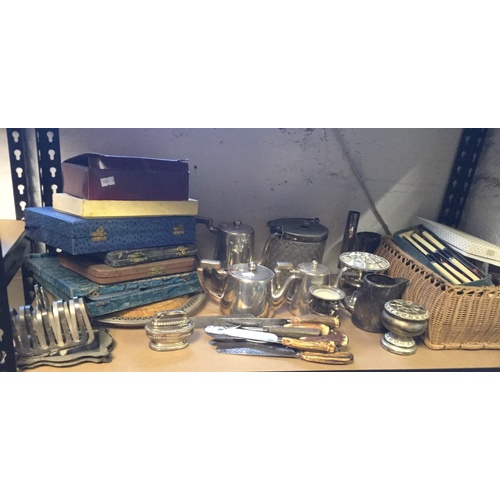 18 - A quantity of silver plated wares, to include cased flatware, 19th century cutlery, teawares etc -