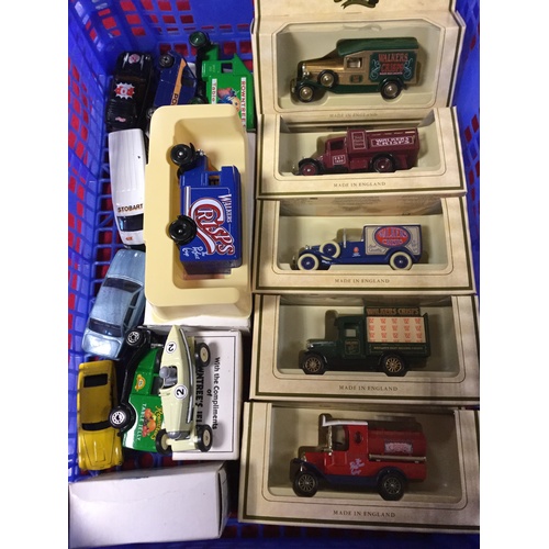220 - Toys: A quantity of Day's Gone and other die cast models -