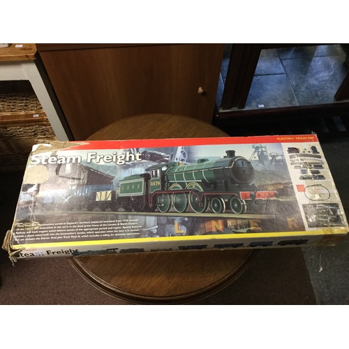 234 - A Hornby '00' gauge Steam Engine electric train set -