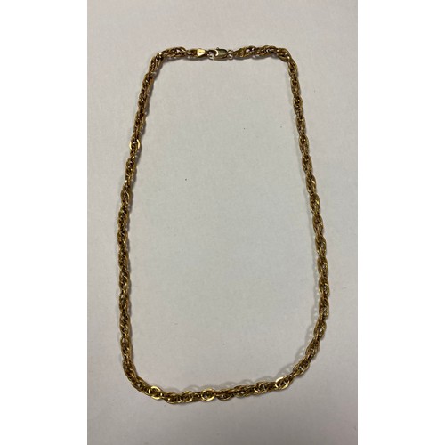 25 - A 9ct gold fancy link necklace -