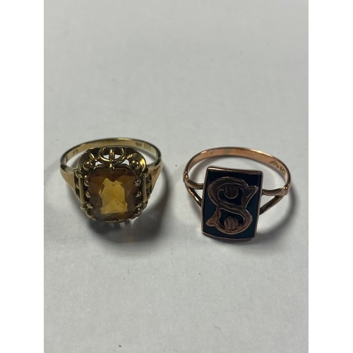 88 - A 9ct gold signet ring and a continental 8ct gold gem set ring -