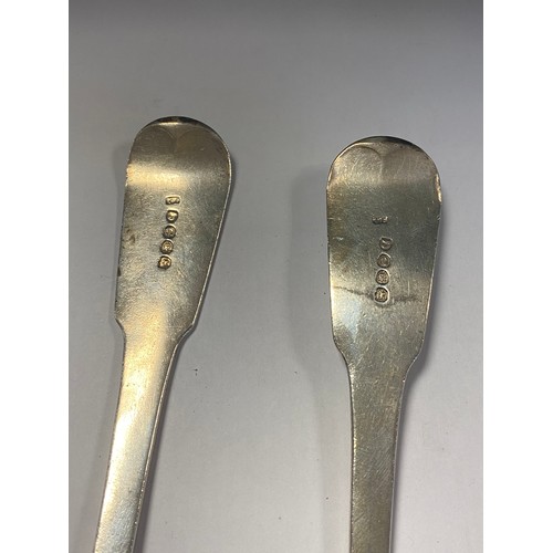 92 - A pair of George III silver tablespoons, London 1815 -