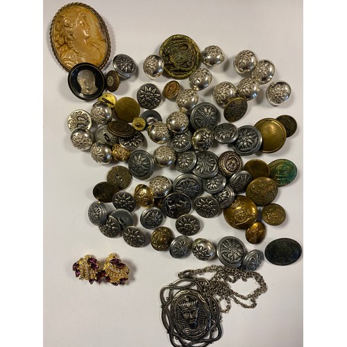 117 - A group of silver and costume jewellery, buttons etc -