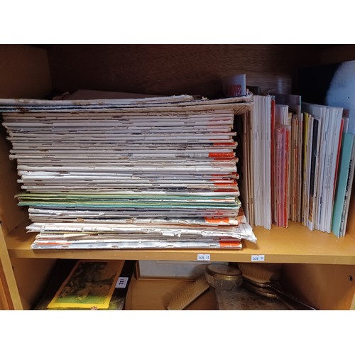 126 - A mixed lot of paper ephemera, including Life Magazine, programmes etc -