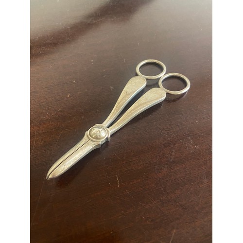 26 - A pair of early 20th century silver grape shears, Sheffield 1924 -