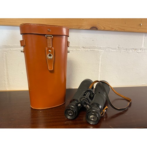 178 - A pair of Hensoldt Wetzler 16 x 56 binoculars, cased -