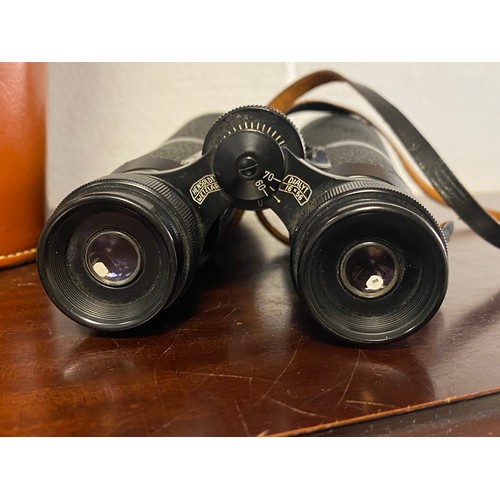 178 - A pair of Hensoldt Wetzler 16 x 56 binoculars, cased -