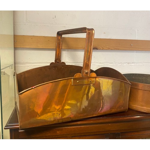 234 - A large swing handled copper tray/basket, together with a copper pan and a spark guard (3) -