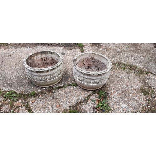 404 - A pair of garden planters -