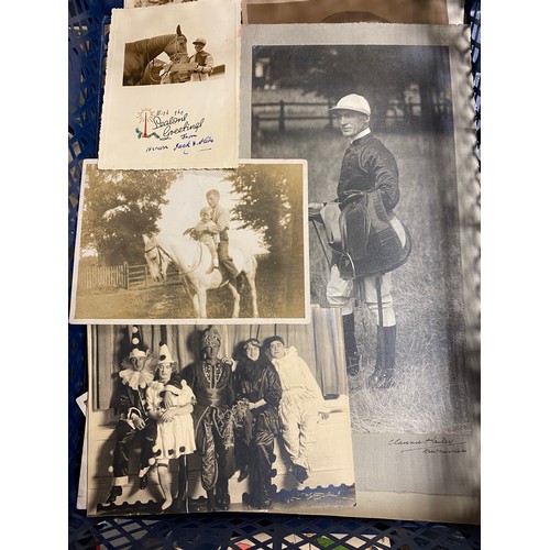 250 - Of horseracing interest: a small quantity of ephemera relating to Steve Donohue -