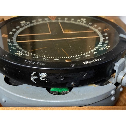 460 - An RAF Type P10 aircraft compass, no. 44981 -