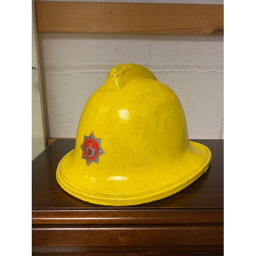 465 - A Hampshire Fire Brigade helmet -