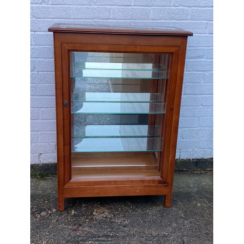 450 - A modern hardwood and glass display cabinet -