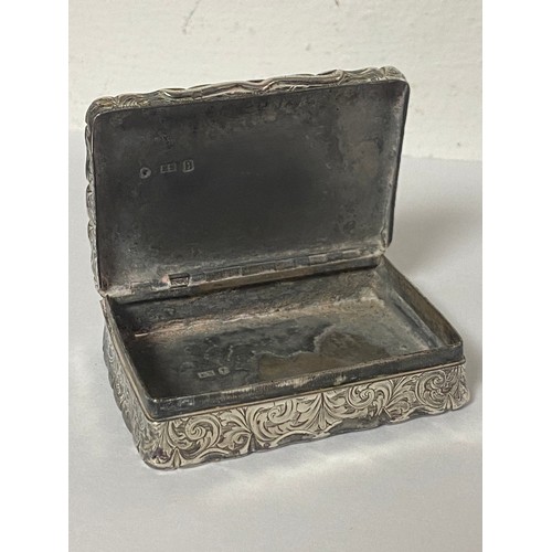 15 - A Victorian silver snuff box, Edward Smith, Birmingham 1850 -