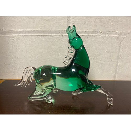 182 - A Murano glass sculpture of a horse -