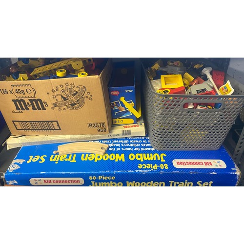 353 - A quantity of toys, including Hornby railway -