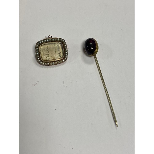 82 - An early 19th century mourning brooch, with seed pearl frame and yellow metal back, and a Victorian ... 