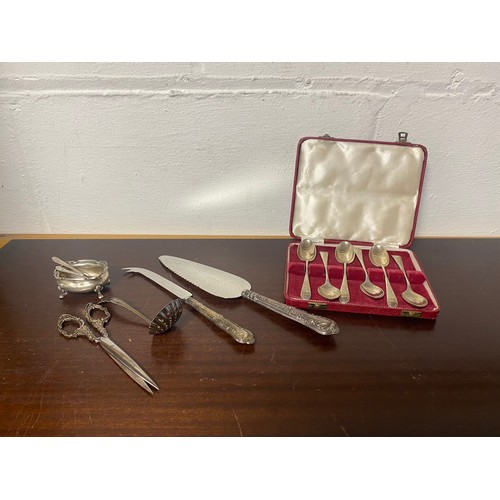 39 - A cased set of six silver teaspoons, silver salt, serving pieces etc -