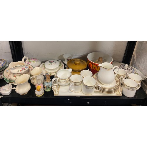 109 - A Wedgwood Cliveden part coffee service, a Duchess Ascot pattern part tea service and other china -