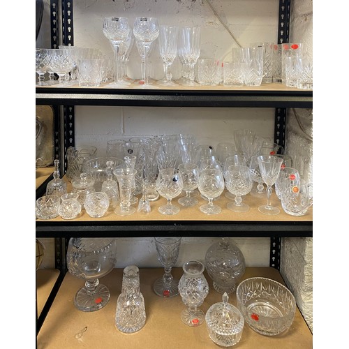 124 - A part suite of glassware and other glasses -