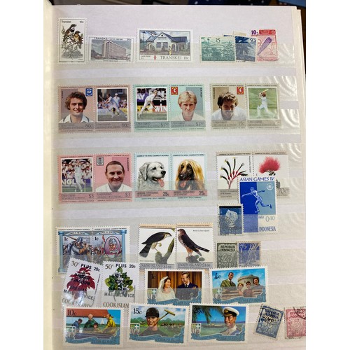 256 - Stamps: a World mix, including good Australia, with correspondence items -