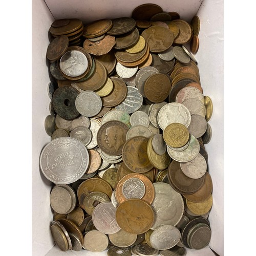 264 - Coins: a GB and World mix of loose coinage -