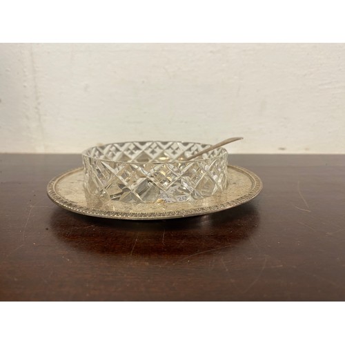 19 - A George V silver butter dish, Adie Brothers, Birmingham 1921, with glass liner and butter knife -