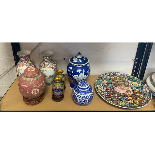 152 - A pair of Chinese vases, on stands, together with a blue and white jar and cover, ginger jar etc -