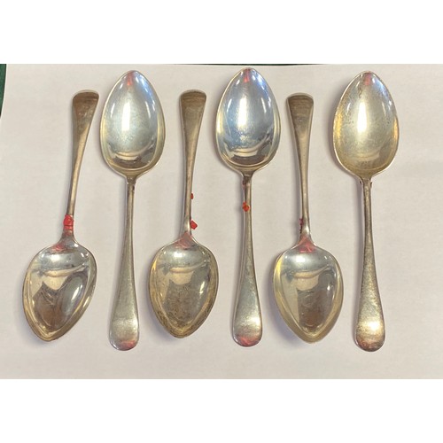 26 - A set of six George V silver dessert spoons, Sheffield 1931 -