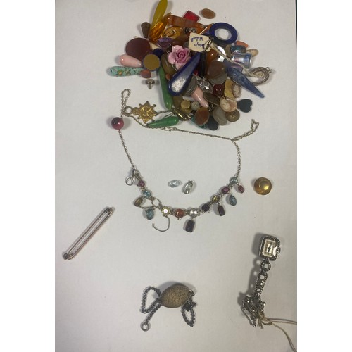 47 - A small quantity of jewellery items, including Edwardian multigem set necklace (a/f), 9ct bar brooch... 