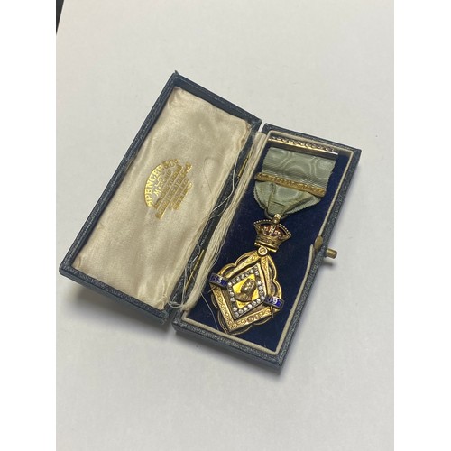 69 - A Victorian silver and enamel Diamond Jubilee commemorative medal -