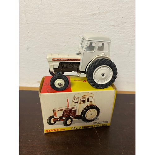 215 - Dinky: 305 David Brown Tractor, boxed -