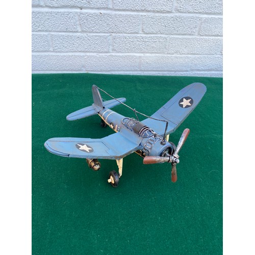 260 - A model plane, possibly Corsair -