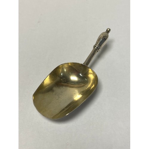 20 - A Russian silver caddy spoon, 84 Zolotnik marks -