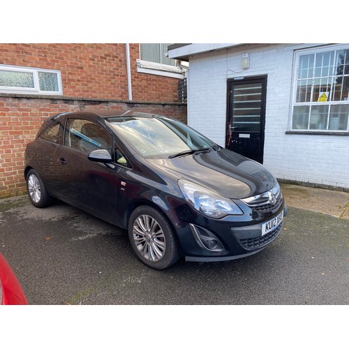 486 - Car: Vauxhall Corsa SE Auto, 3 door hatchback, 1398cc, petrol, black, approximately 39,500 miles, MO... 