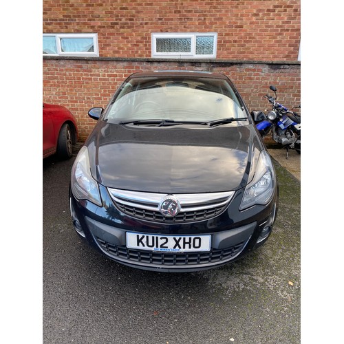 486 - Car: Vauxhall Corsa SE Auto, 3 door hatchback, 1398cc, petrol, black, approximately 39,500 miles, MO... 