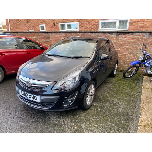 486 - Car: Vauxhall Corsa SE Auto, 3 door hatchback, 1398cc, petrol, black, approximately 39,500 miles, MO... 