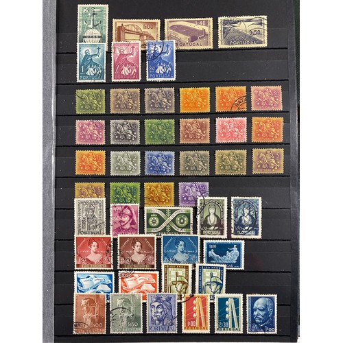 220 - Stamps: Portuguese Colonies, 1860's-2000's, 1900 stamps, no duplicates, no wallpaper -